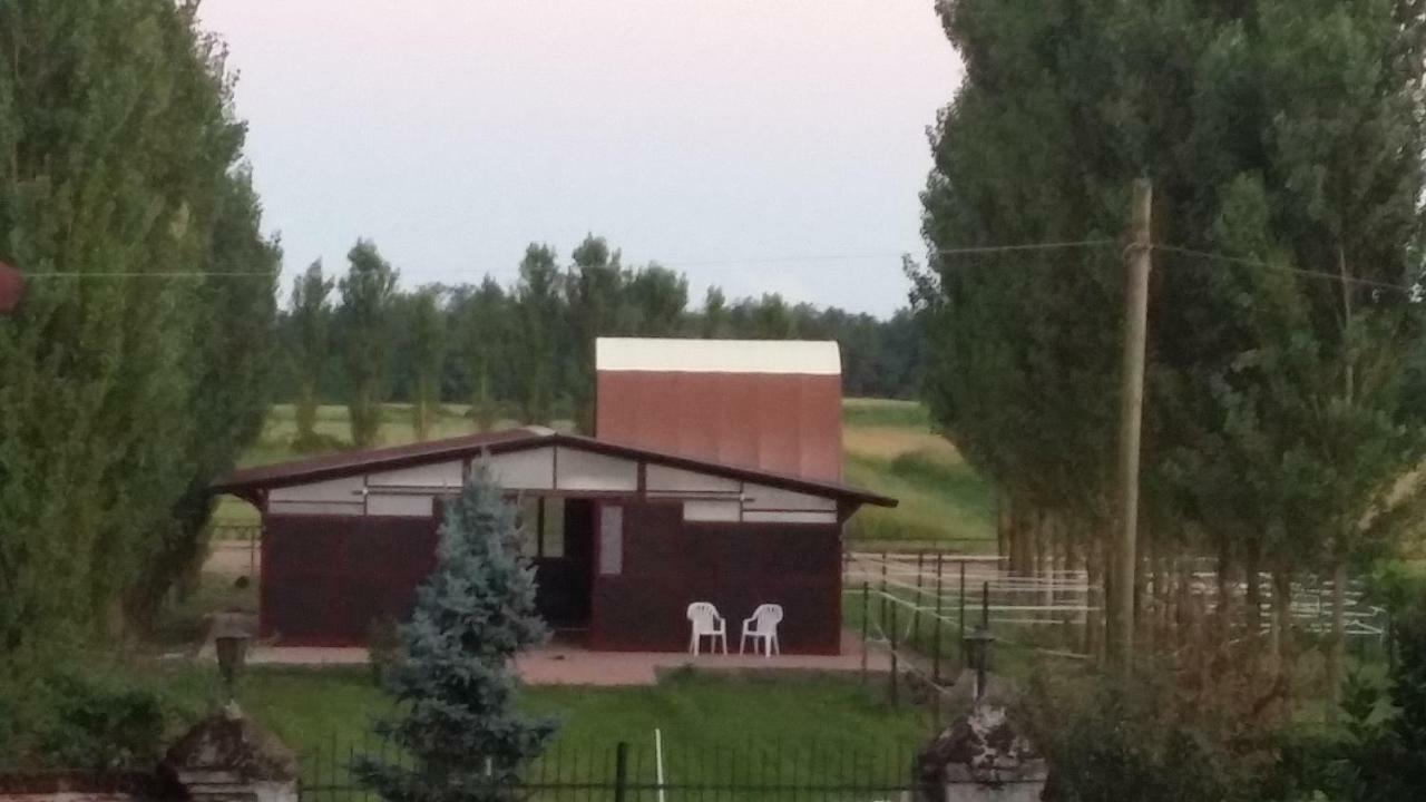 Az.Agr.Cascina Moretta Momo Buitenkant foto