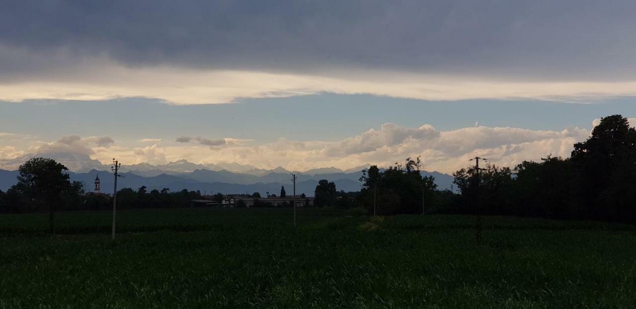Az.Agr.Cascina Moretta Momo Buitenkant foto